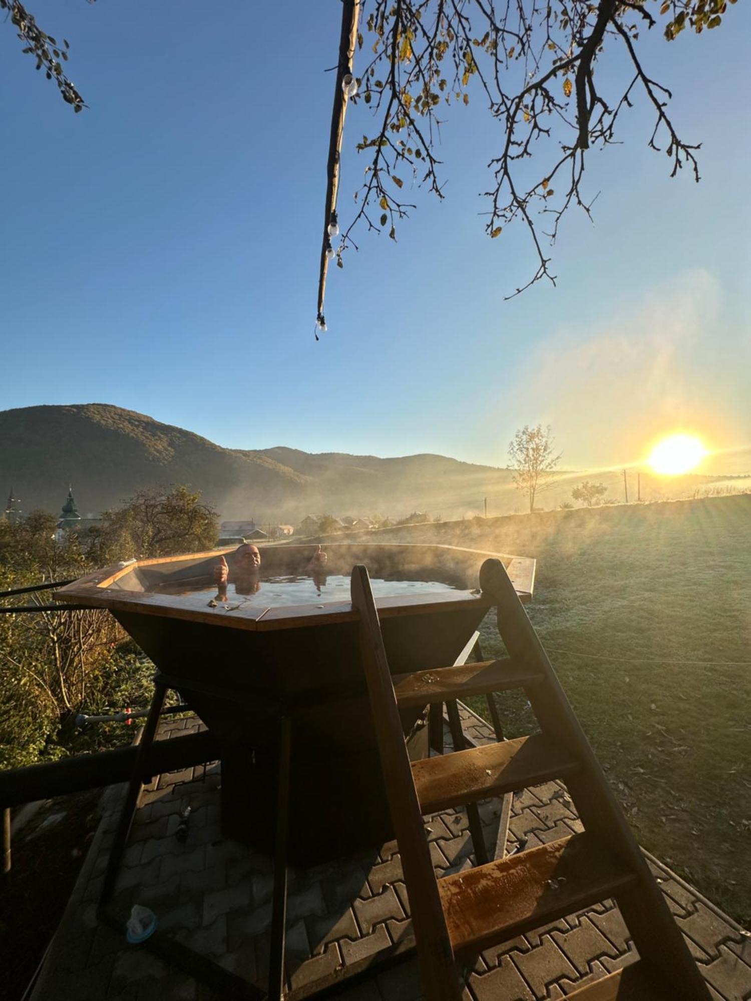 Villa Еко Дім З Соломи Solochyn Esterno foto