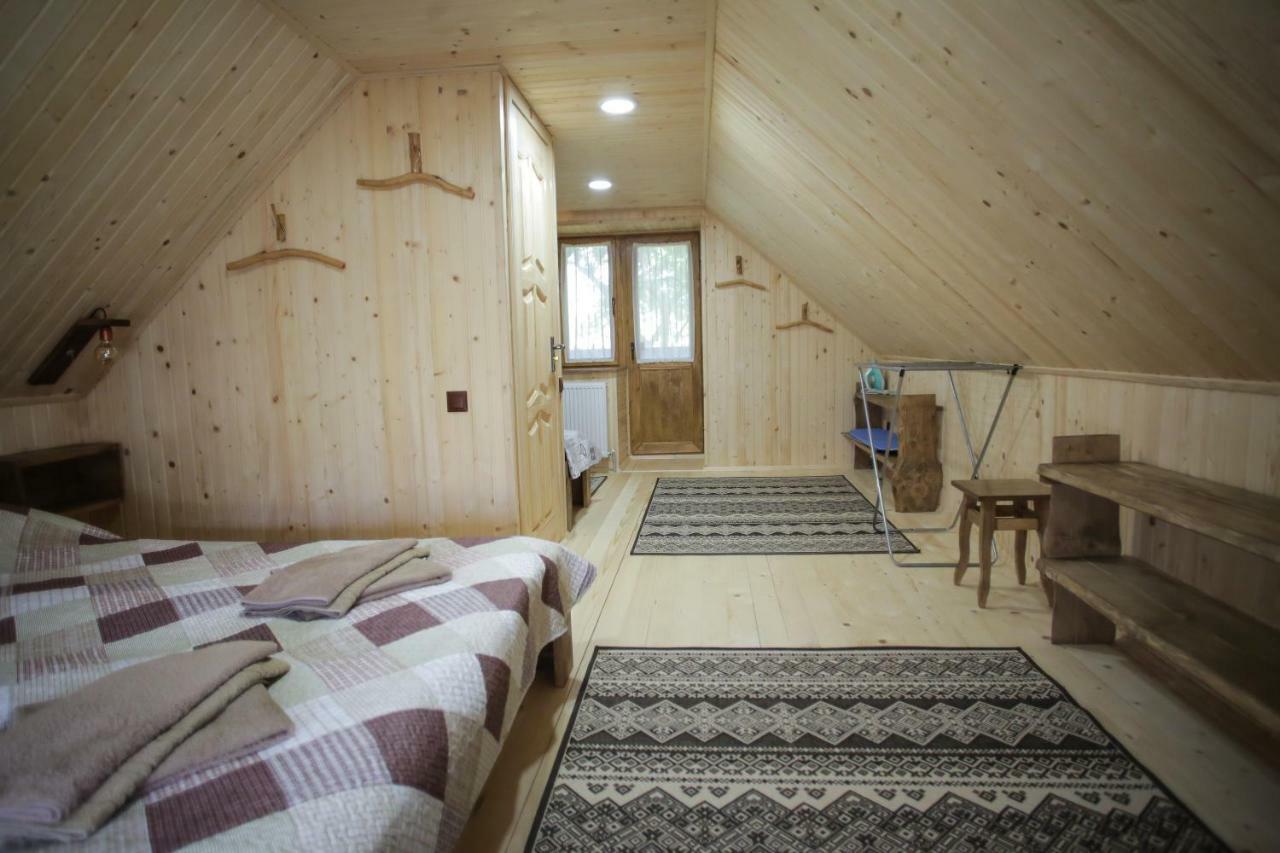 Villa Еко Дім З Соломи Solochyn Esterno foto